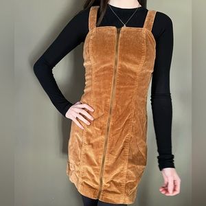 SO brown zipper dress, size small & fits more like a medium